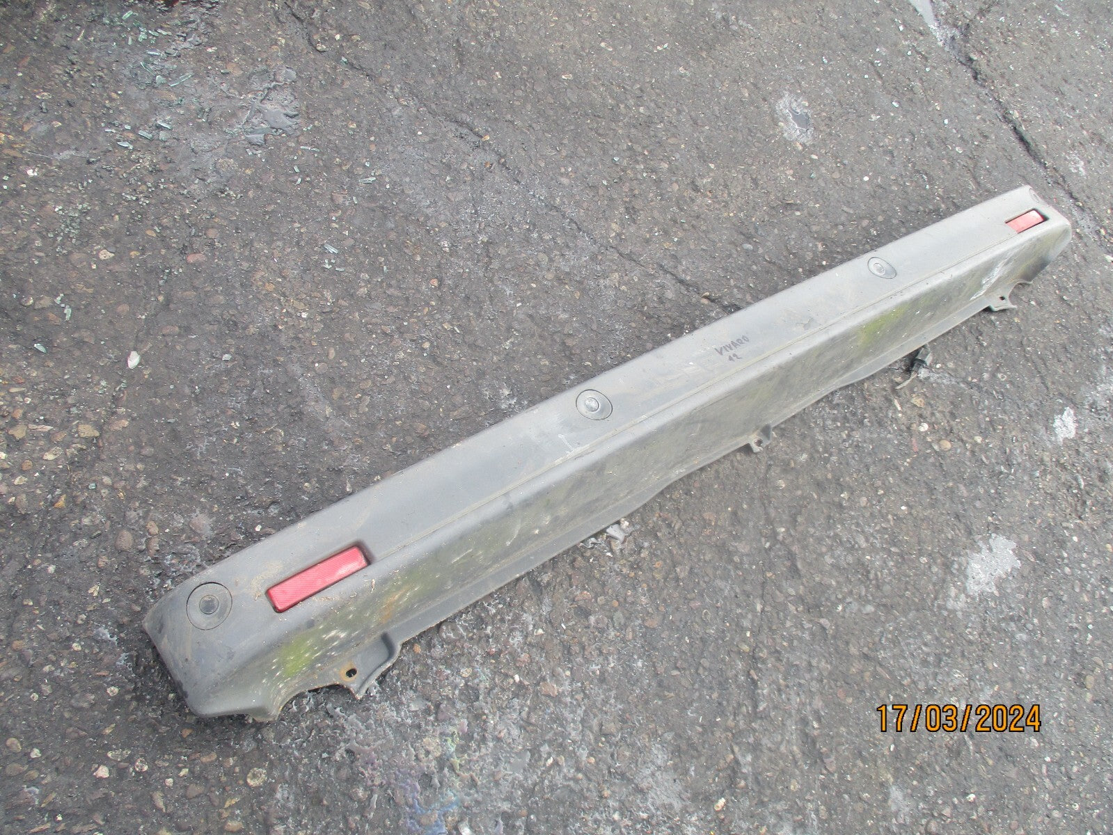 RENAULT TRAFIC X83 2012 FACELIFT REAR MIDDLE BUMPER PLASTIC