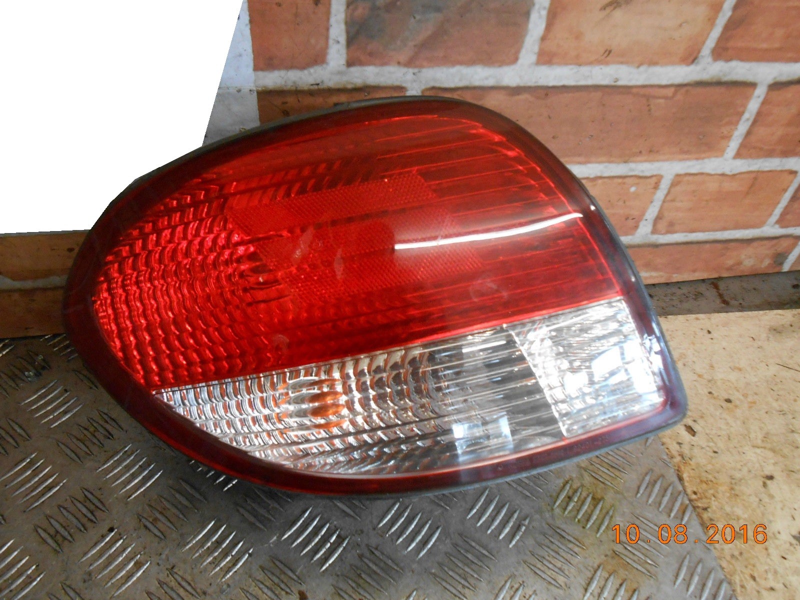 HYUNDAI COUPE 2000 RD2 OSR DRIVER SIDE REAR BRAKE TAIL LIGHT CLUSTER