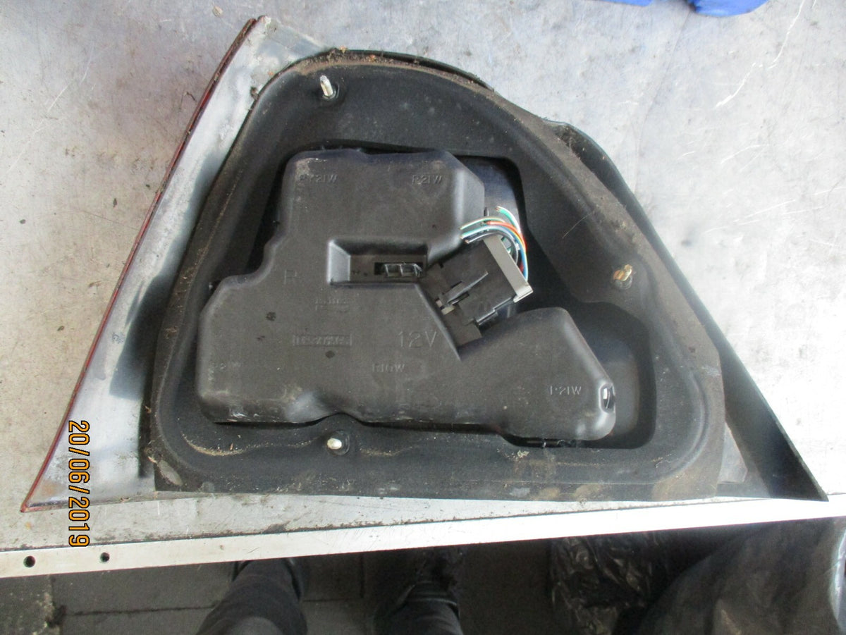 MG ZR 2002 DRIVER OFF SIDE REAR LIGHT OSR