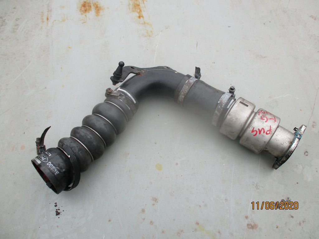 PEUGEOT FORD 1.6 HDI METAL RUBBER HOSE PIPE SECTION