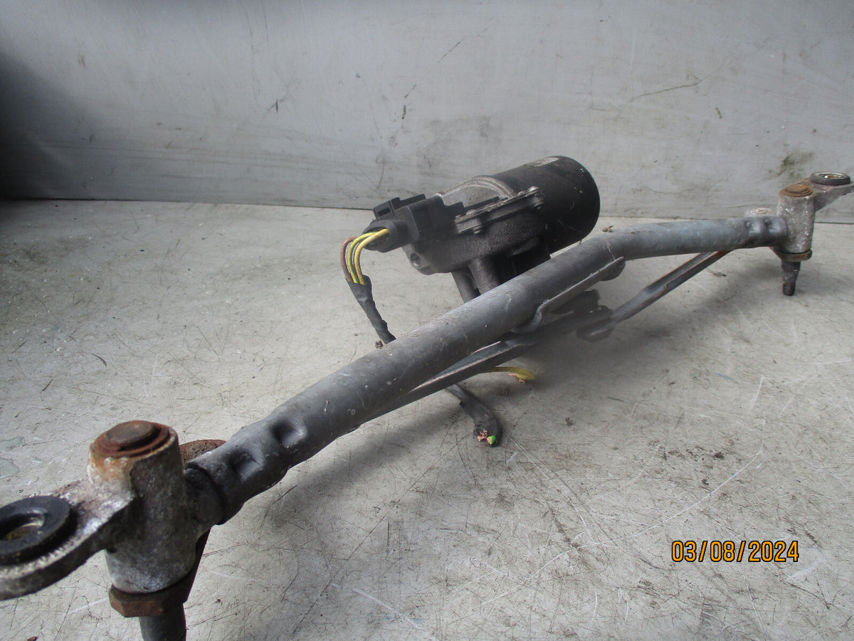 2005 SMART RODSTER 452 FRONT WINDSCREEN WINDOW WIPER MOTOR