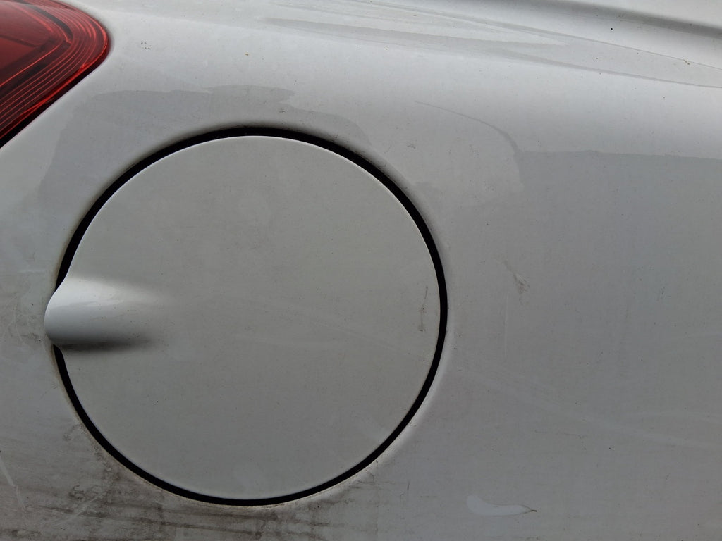 2019 VAUXHALL CORSA E FUEL FILLER FLAP OLYMPIC WHITE Z40R