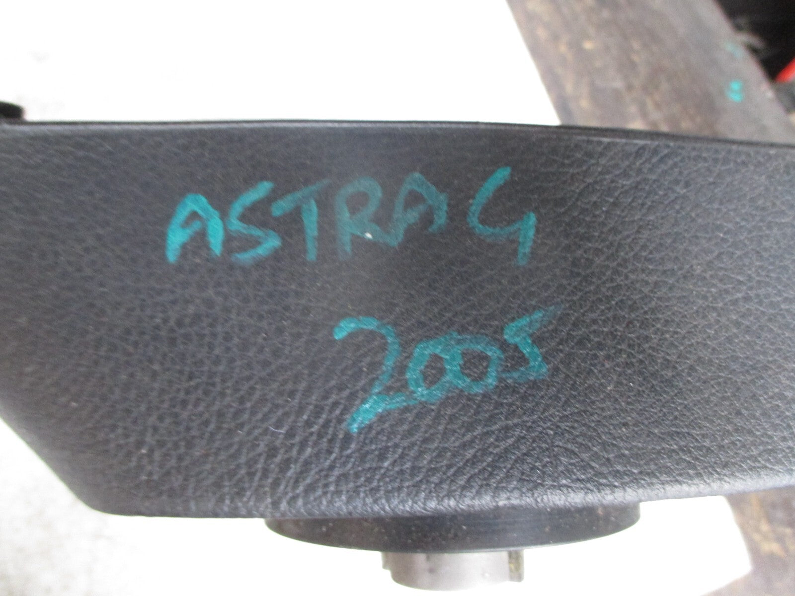 VAUXHALL ASTRA MK4 G 2005 STEERING WHEEL LEATHER 90538272