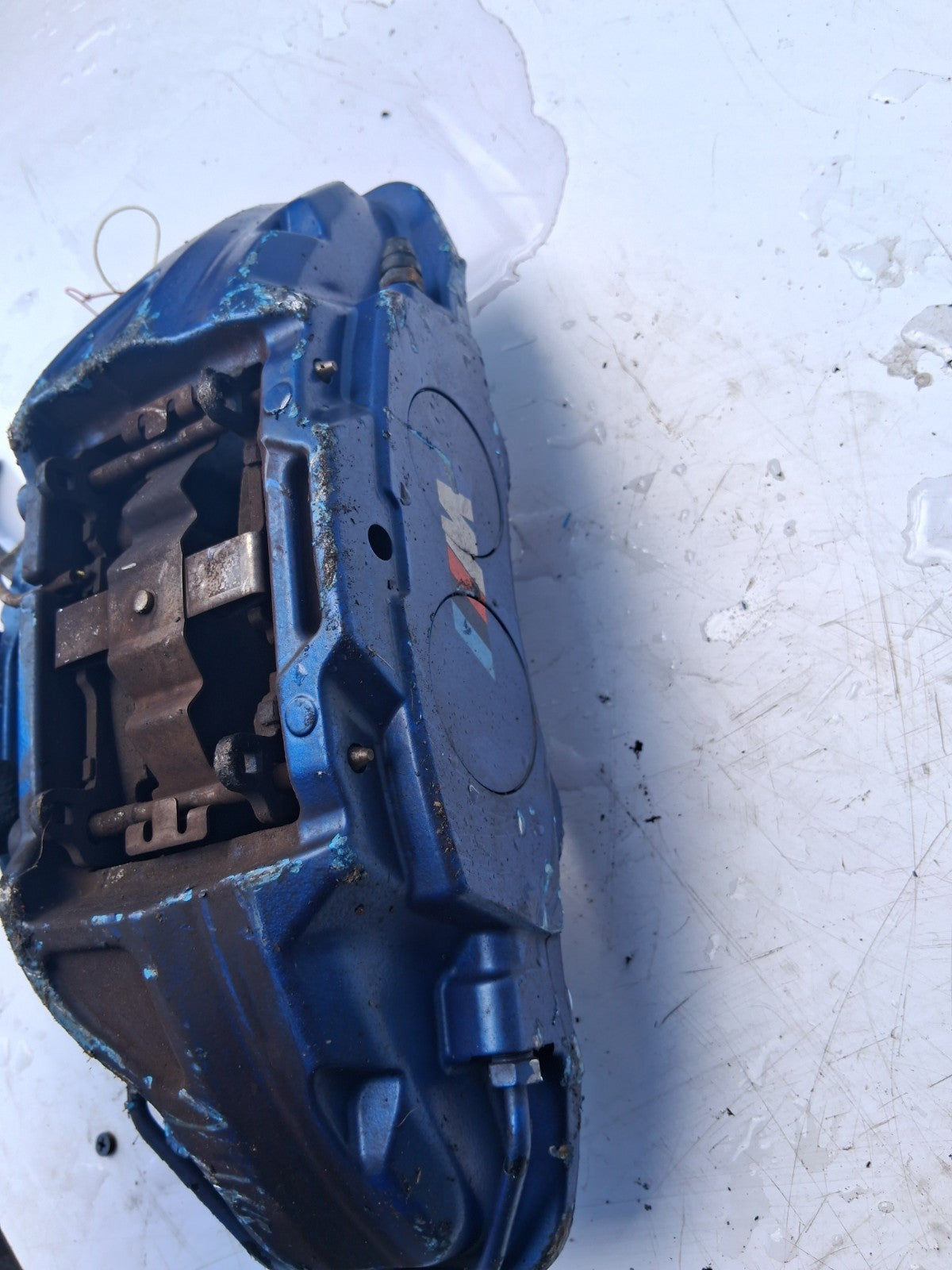 2024 BMW 2 SERIES NSF FRONT NEAR LEFT PASSENGER SIDE CALIPER 687985307