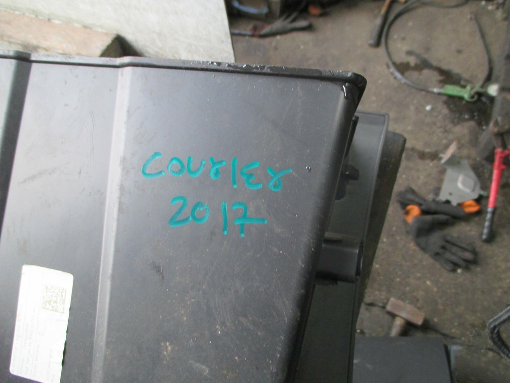 FORD TRANSIT COURIER 2017 PASSENGER STORAGE COMPARTMENT GLOVEBOX ET76R060T10BCW