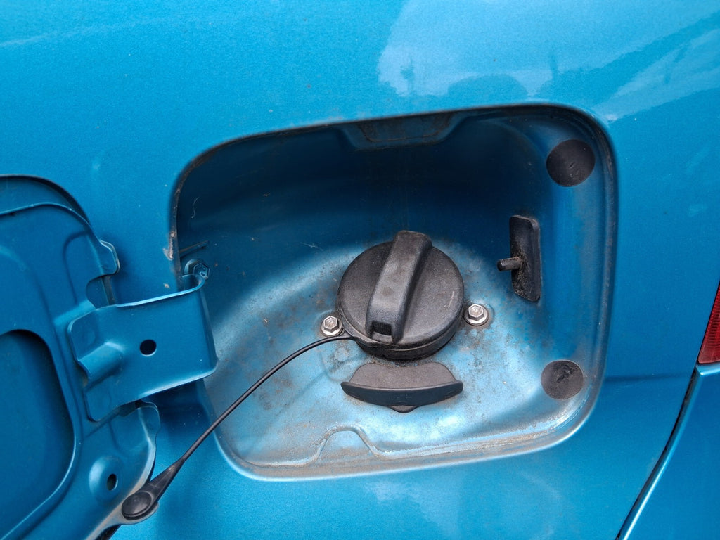 2022 SUZUKI IGNIS SZ5 FUEL FILLER FLAP COVER LID NEON BLUE METALLIC CFJ