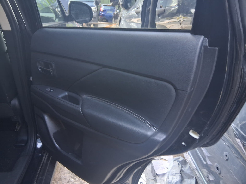 2018 MITSUBISHI OUTLANDER MK3 OSR DRIVER SIDE REAR LEATHER DOOR CARD PANEL