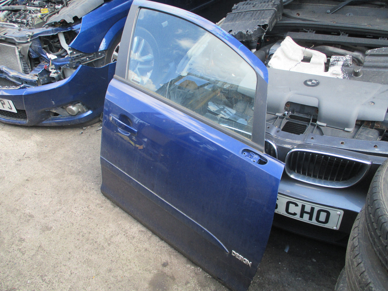 VAUXHALL CORSA D 2011 5 DOOR OSF DRIVER FRONT DOOR BLUE