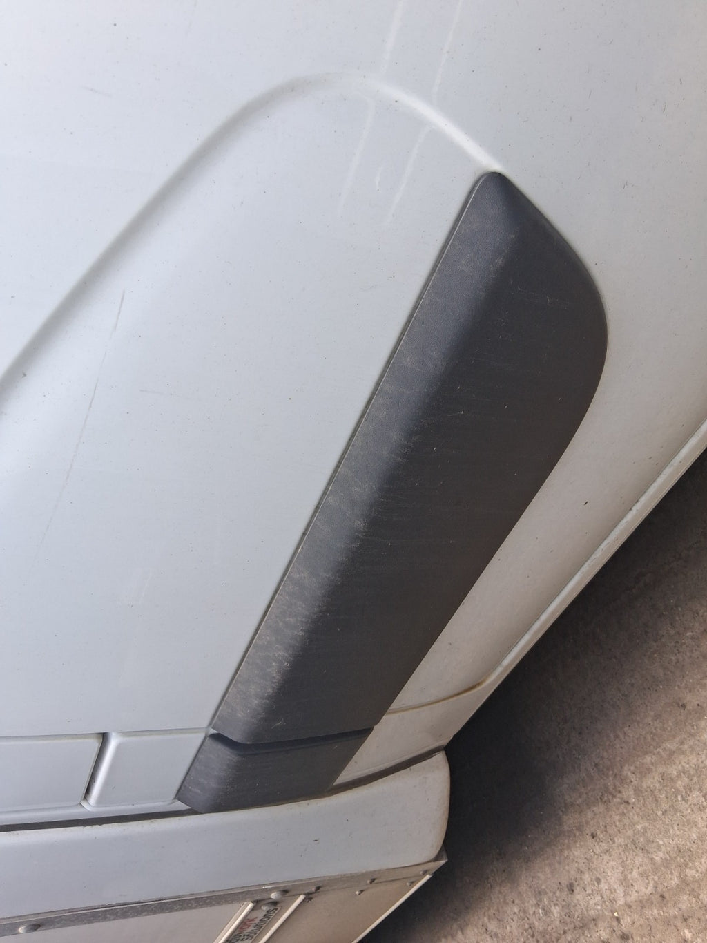2024 RENAULT MASTER MK3 OSF DRIVER SIDE FRONT DOOR MOULDING TRIM