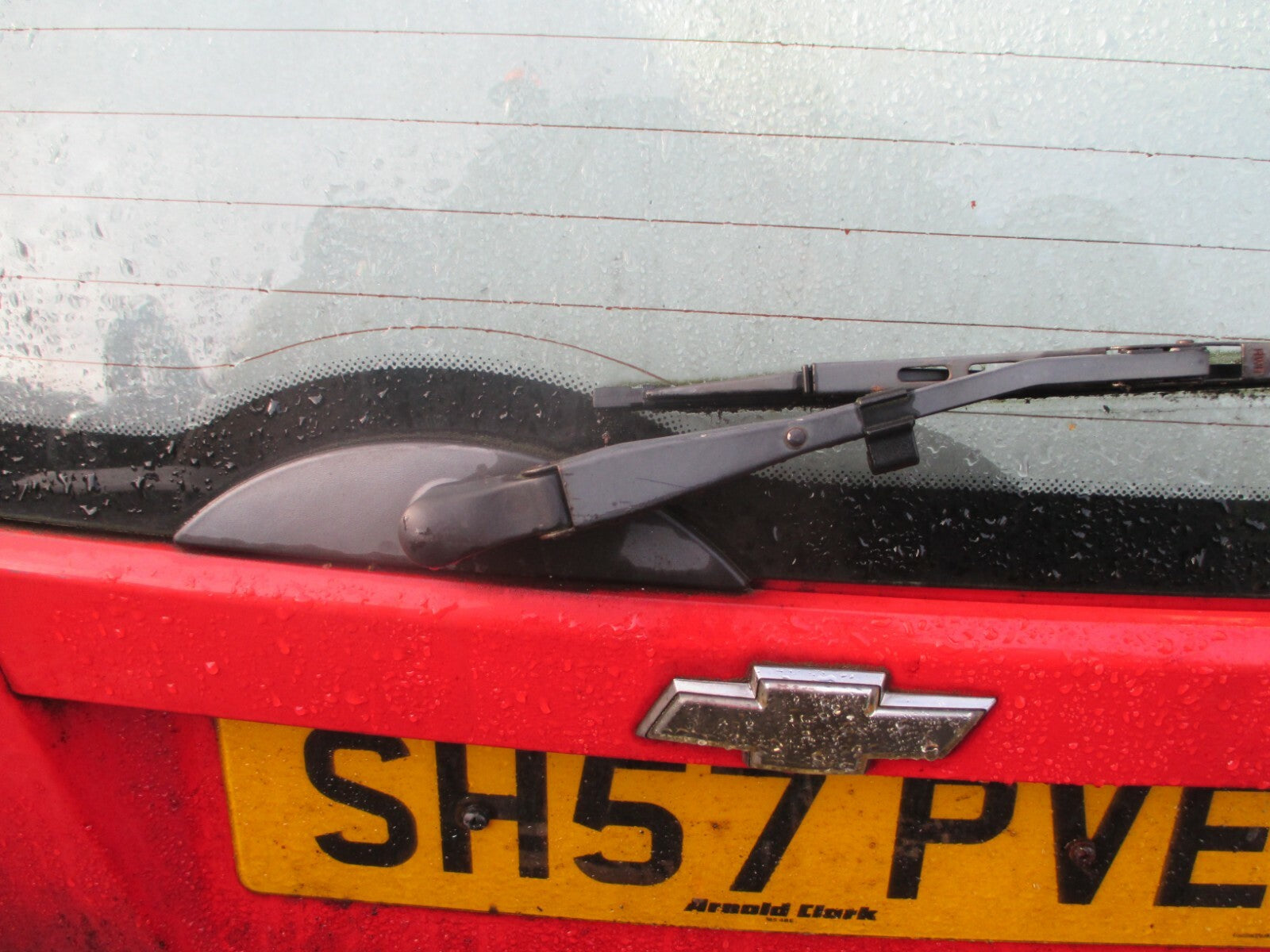 CHEVROLET KALOS 2007 REAR BACK BOOT LID TAILGATE HATCH GLASS WIPER RED