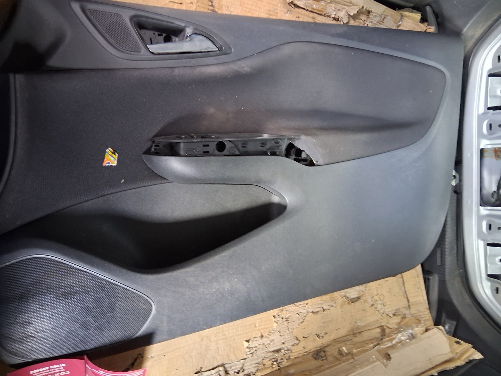 2017 VAUXHALL CORSA E OS DRIVER SIDE FRONT RIGHT DOOR CARD