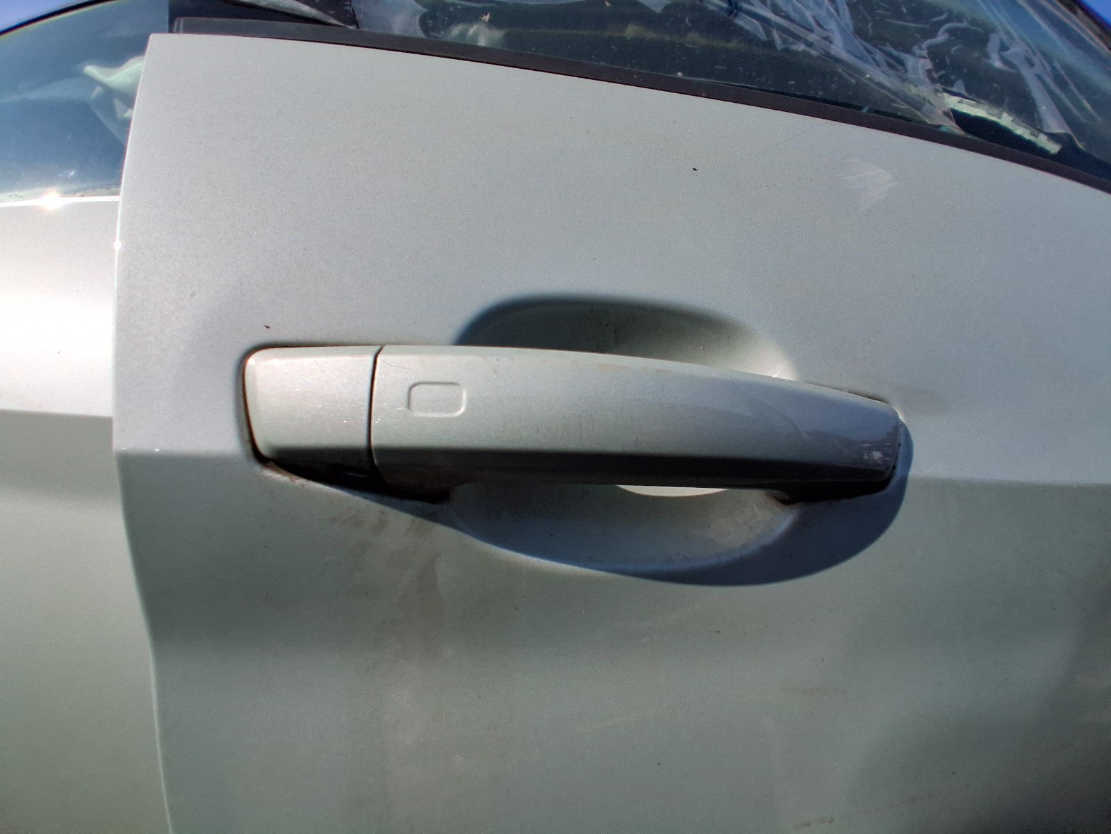2023 AUDI A1 GB MK2 HATCH OSF DRIVER SIDE FRONT DOOR HANDLE DEW SILVER MET LX7E