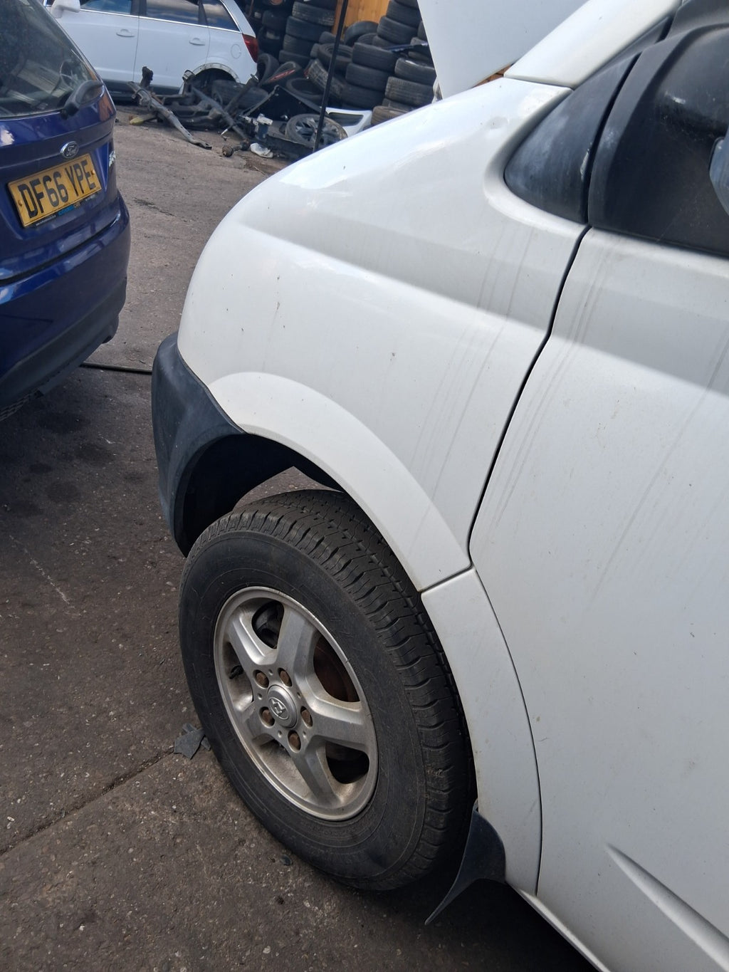2020 SAIC LDV V80 16 INCH ALLOY WHEEL WITH TYRE 215/75R16