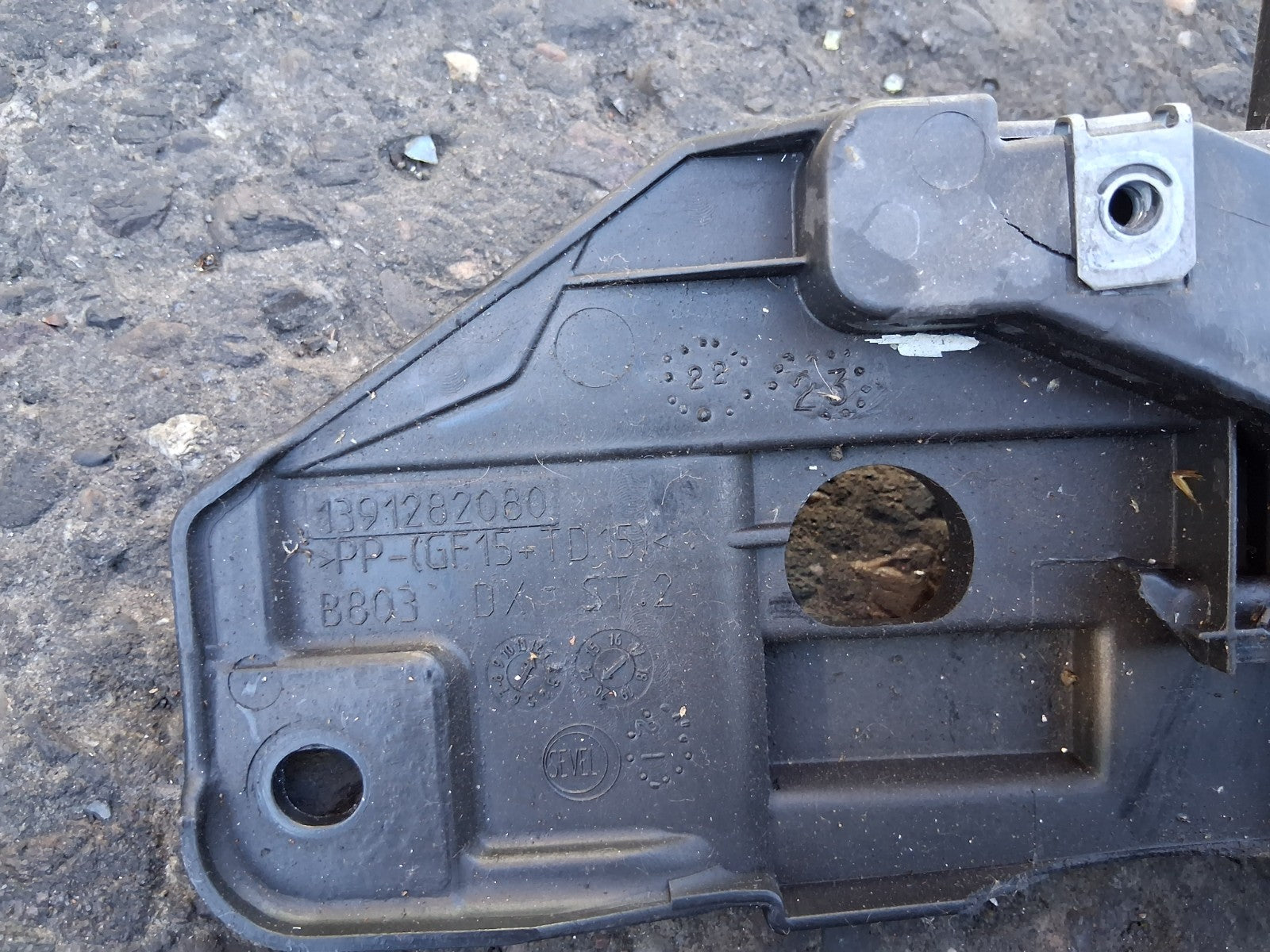 2024 FIAT DUCATO MK3 FACELIFT OSF DRIVER SIDE HEADLIGHT BRACKET 1391282080