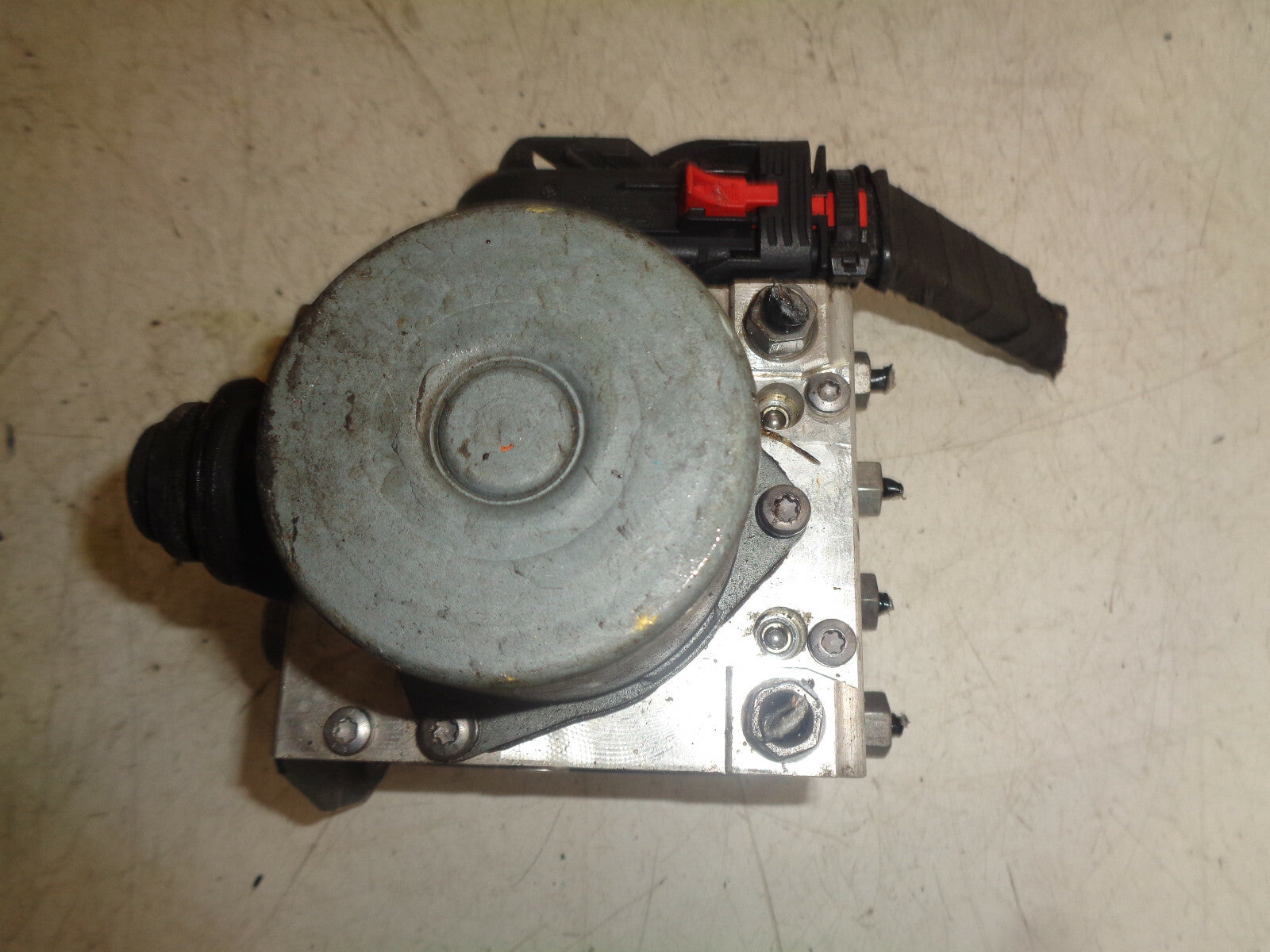 VW VOLKSWAGEN UP 2017 ABS PUMP & CONTROL MODULE 1S0614517Q