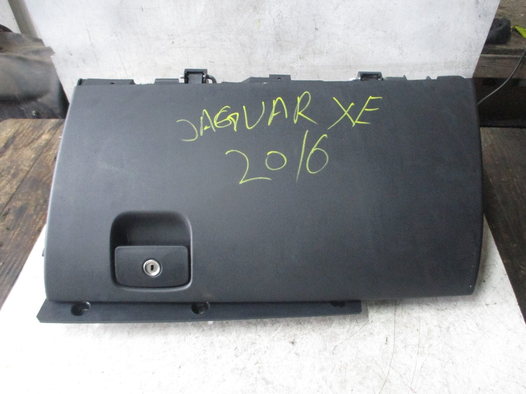 JAGUAR XE 2016 2.0 DIESEL GLOVE BOX BLACK GX730060T10AC