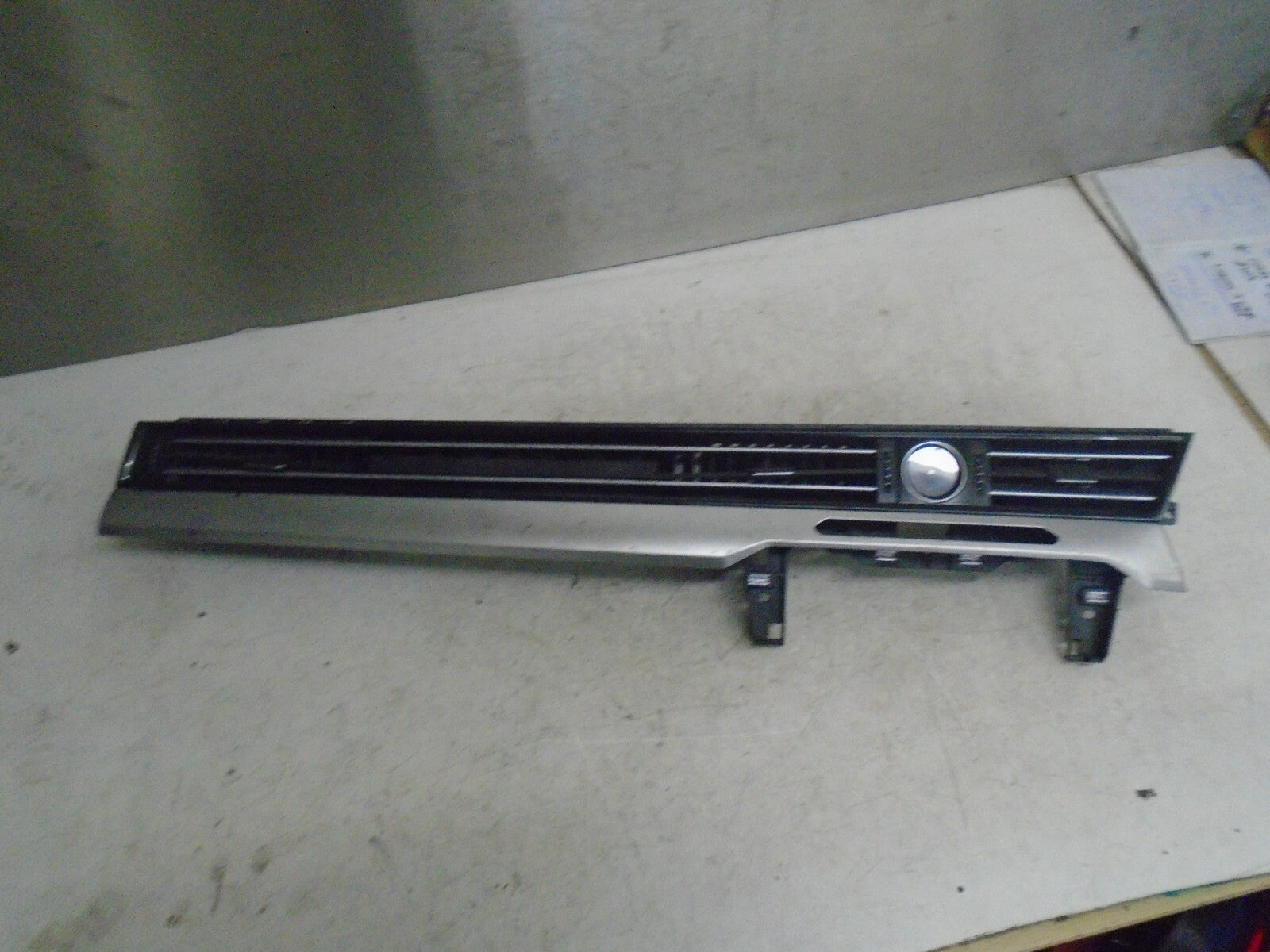VOLKSWAGEN PASSAT 2017 B8 CENTRE DASHBOARD AIR VENT 3G2857083