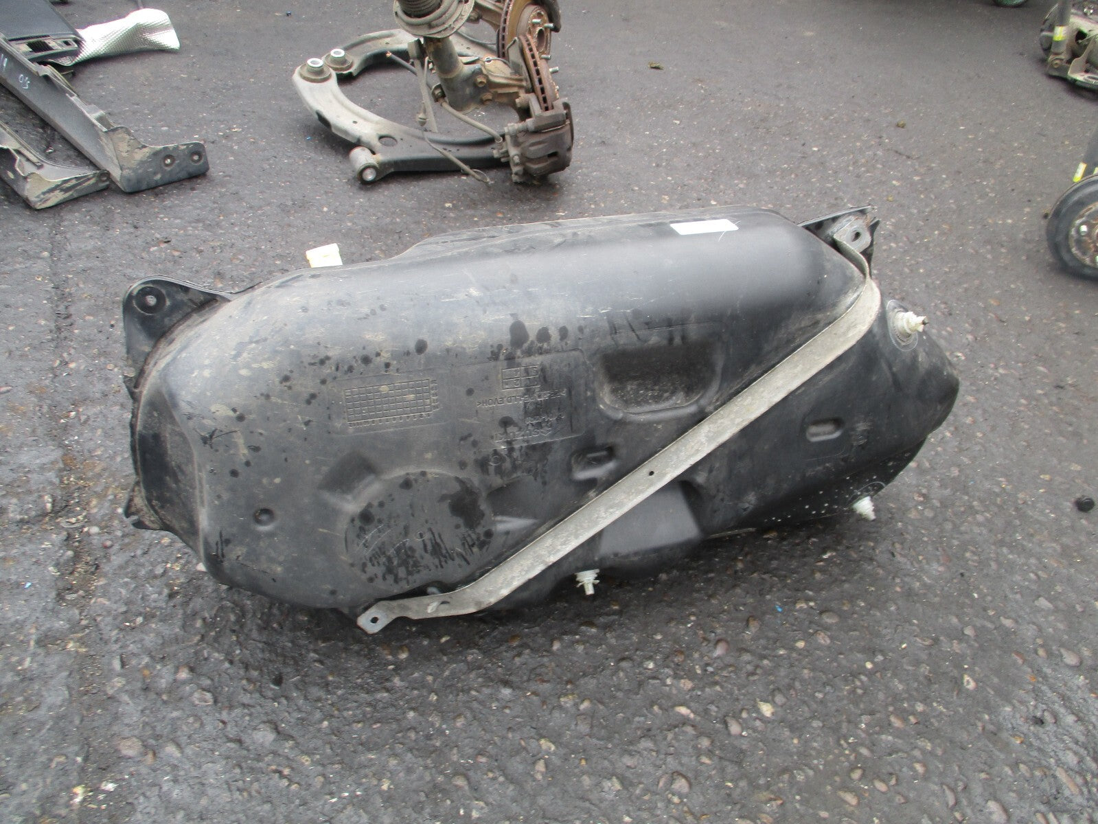 SUZUKI SWIFT MK4 2019 1.2 PETROL FUEL TANK RESERVOIR 8910152R0