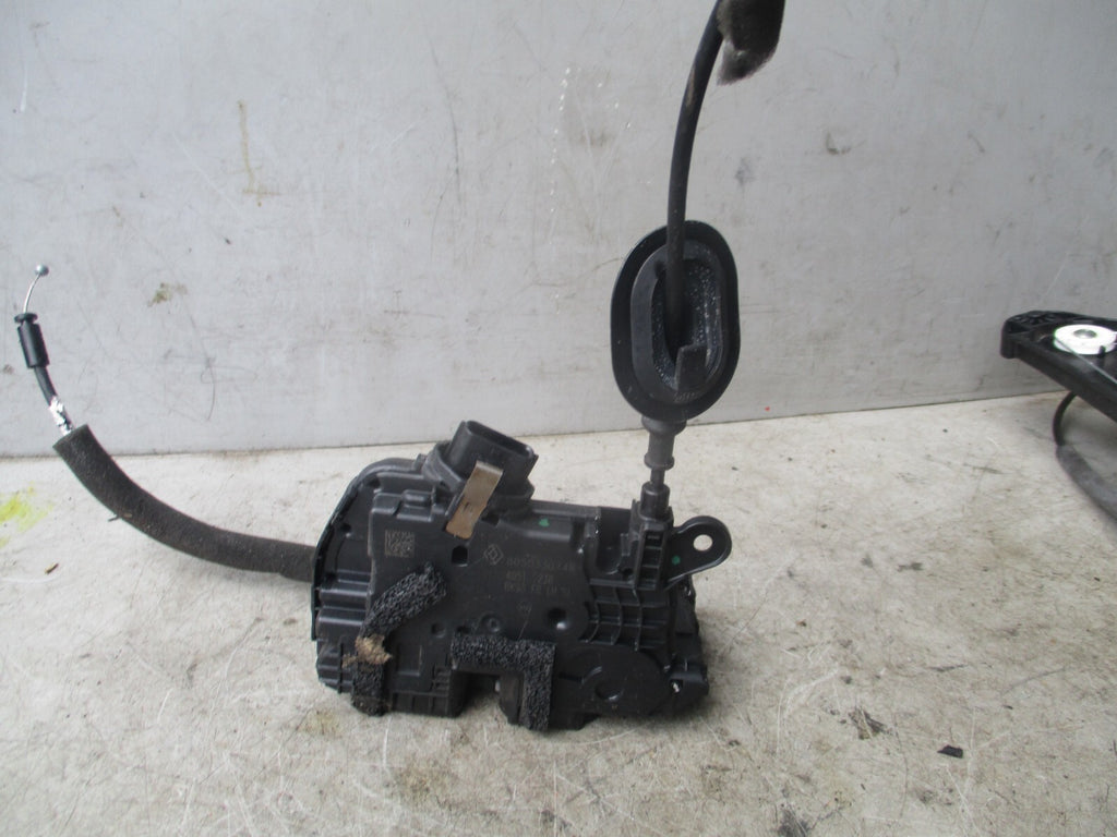2015 RENAULT CAPTURE MK1 1.5 NSF FRONT PASSENGER SIDE DOOR LOCK 805033074
