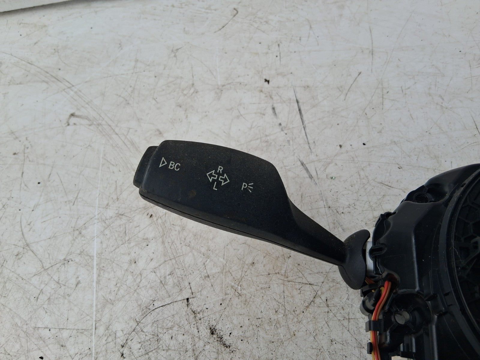 2010 BMW 5 SERIES F10 WIPER INDICATOR COMBINATION SWITCH 9234440