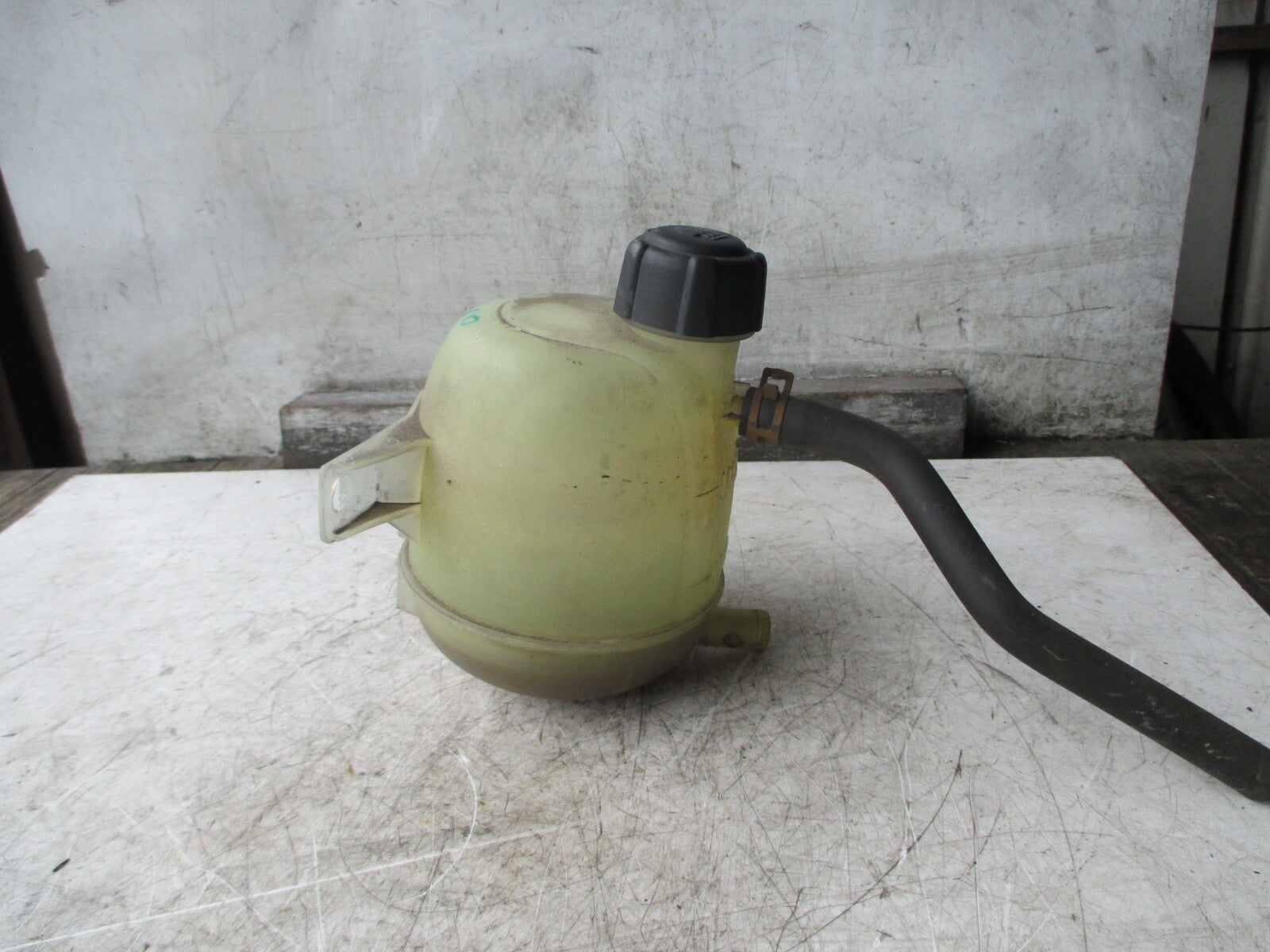 RENAULT CLIO 2001 COOLANT EXPANSION BOTTLE TANK 7700836316