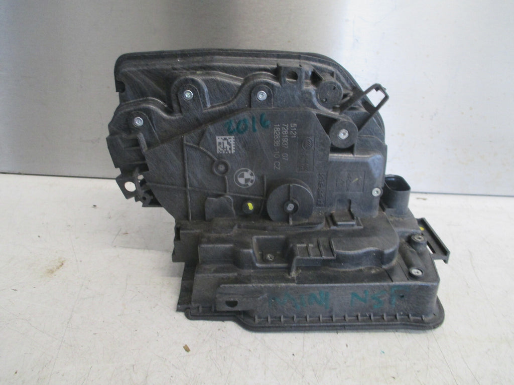 2016 BMW MINI CLUBMAN F54 NSF PASSENGER SIDE FRONT DOOR LOCK MECHANISM 7281937