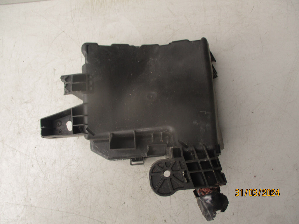 2013 NISSAN JUKE 1.5 DIESEL FUSE BOX 284B71TX2A