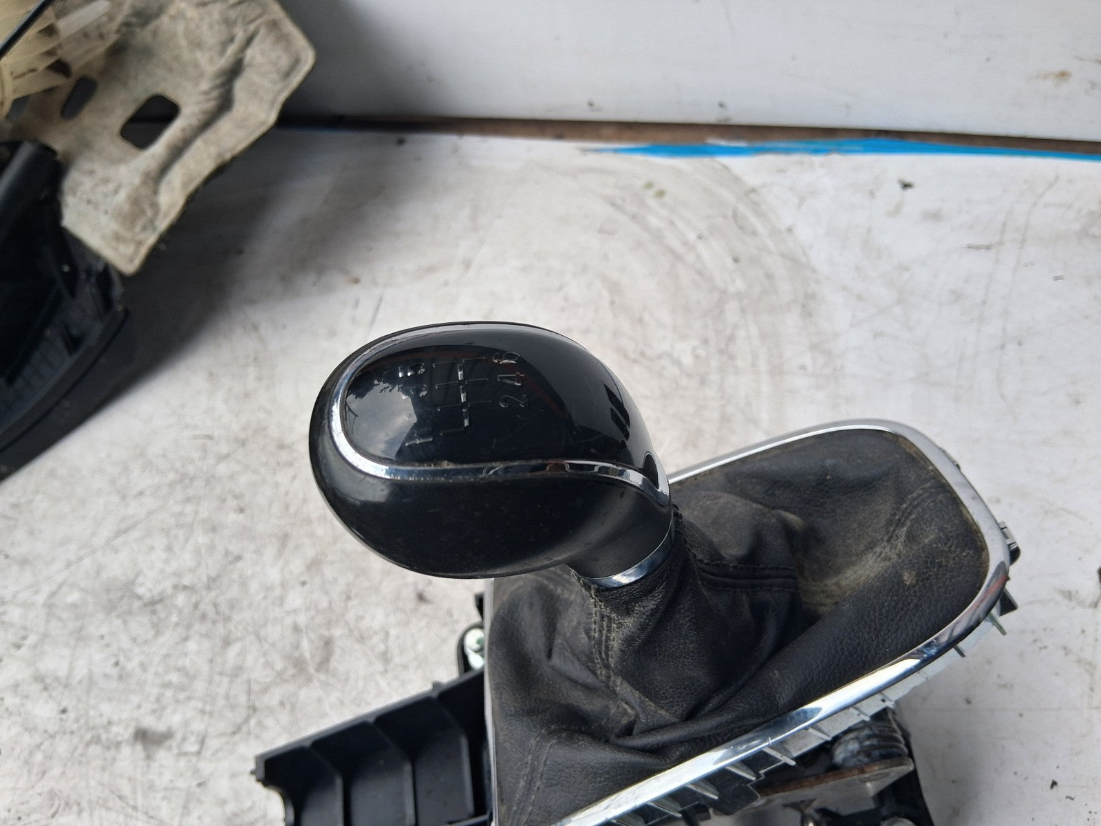 2013 VAUXHALL ASTRA J GEAR STICK GEAR SHIFTER GEAR LEVER