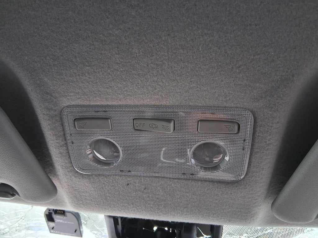 TOYOTA YARIS MK3 2019 FRONT INTERIOR ROOF READING LIGHT