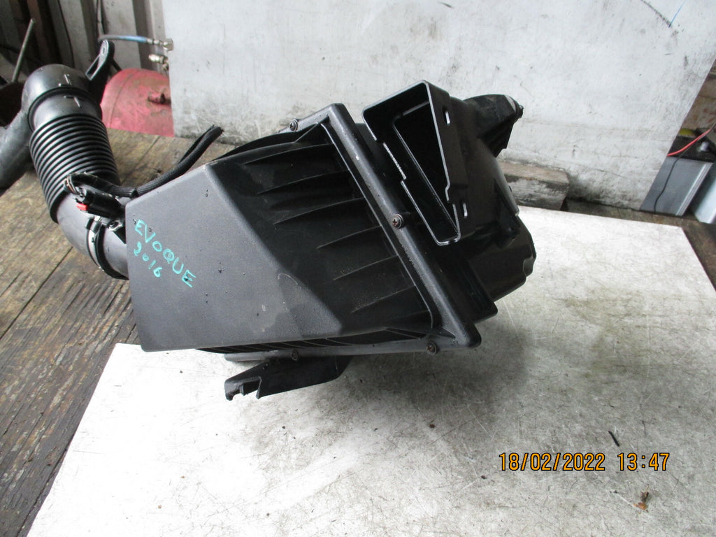 LAND RANGE ROVER EVOQUE 2016 AIR FILTER BOX PIPE MAF BJ32-9600-AD DAMAGED TAB