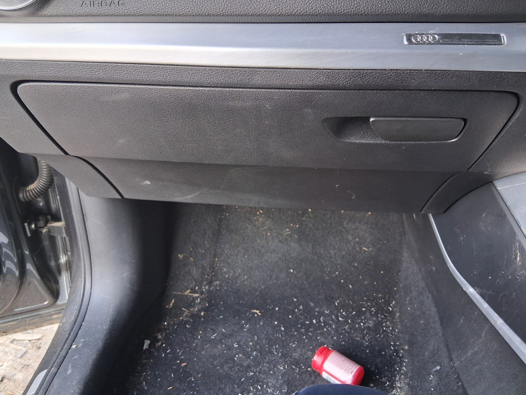 2021 AUDI Q2 MK1 FACELIFT DASHBOARD GLOVE BOX STORAGE COMPARTMENT