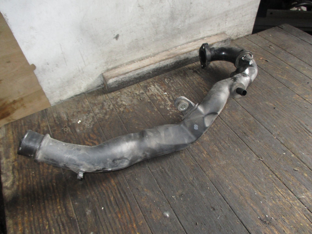 VAUXHALL VIVARO 2013 2.0 DIESEL TURBO AIR INTAKE PIPE HOSE 93861384