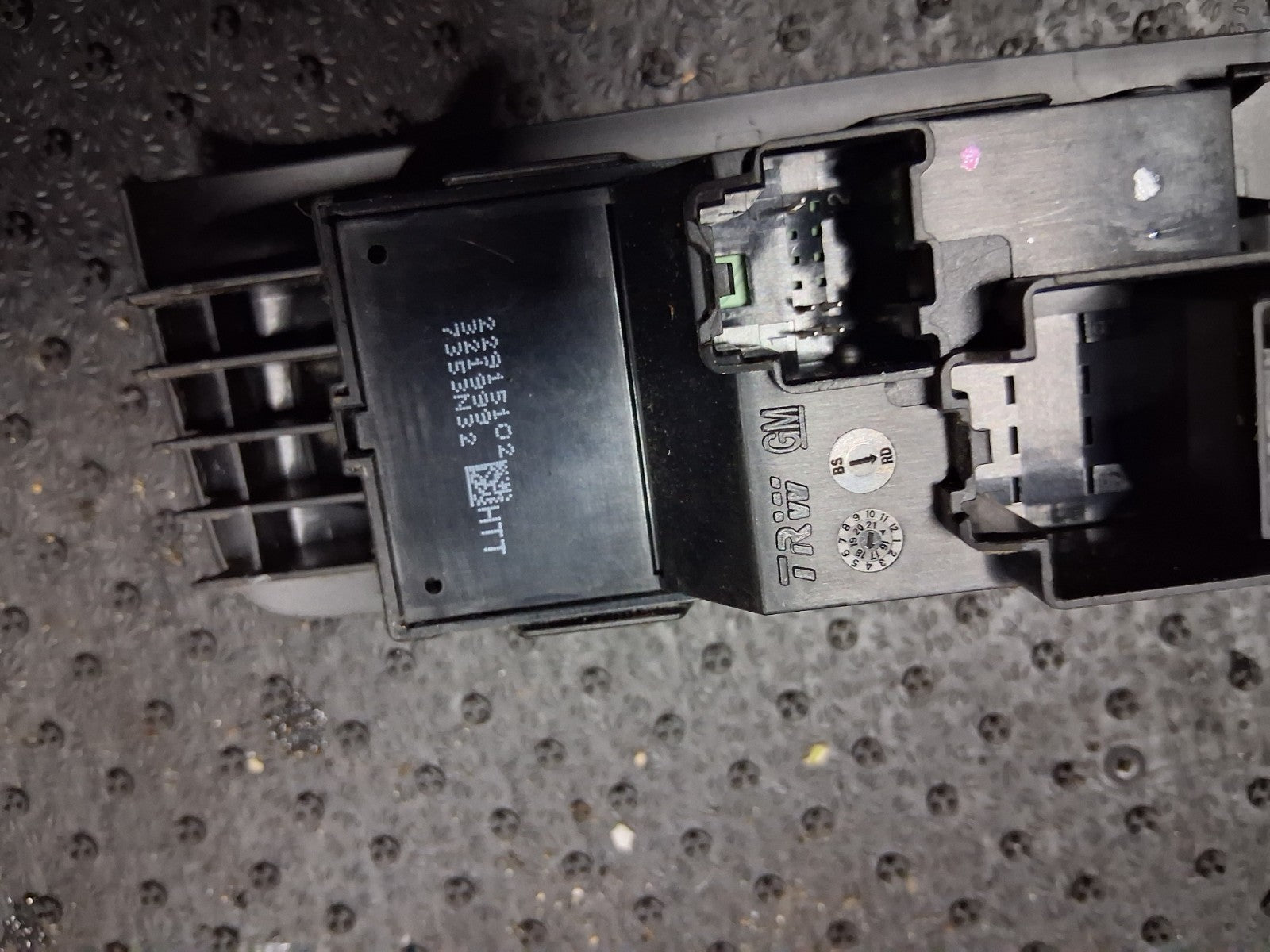 2018 VAUXHALL ZAFIRA C NSF PASSENGER SIDE FRONT WINDOW CONTROL SWITCH 22915102