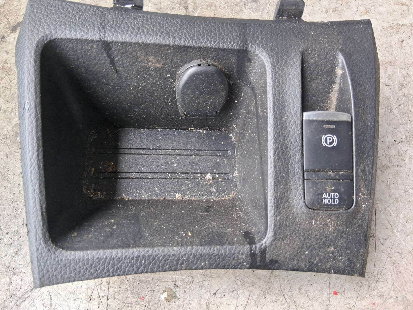 2020 NISSAN QASHQAI J11 MK2 PARKING BUTTON HANDBRAKE SURROUND TRIM 969XCHV50A