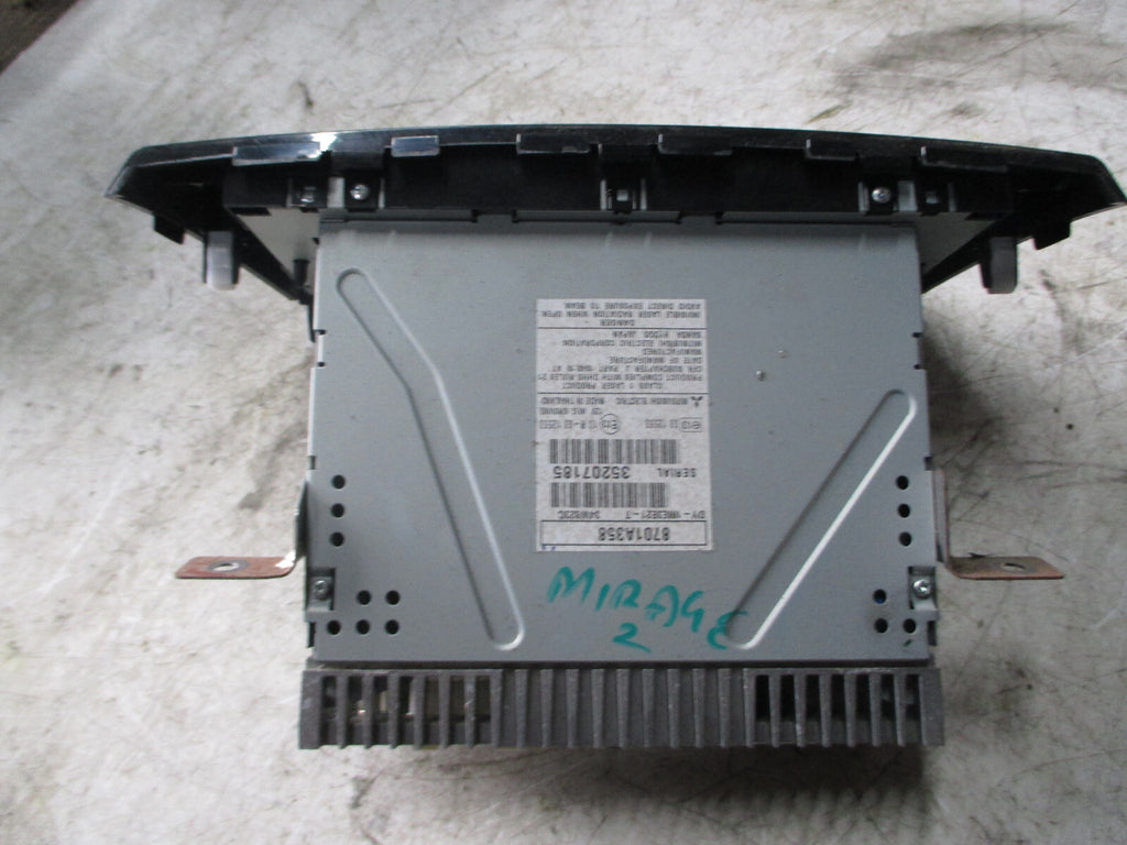 MITSUBISHI MIRAGE 3 2014 MK6 RADIO CD PLAYER STEREO HEAD UNIT 8701A358