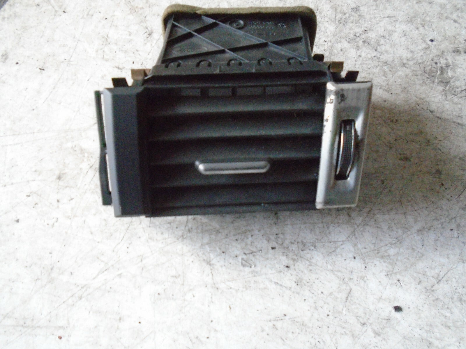 RANGE ROVER EVOQUE 2013 L538 OSF FRONT DRIVER SIDE AIR VENT BJ32018B09