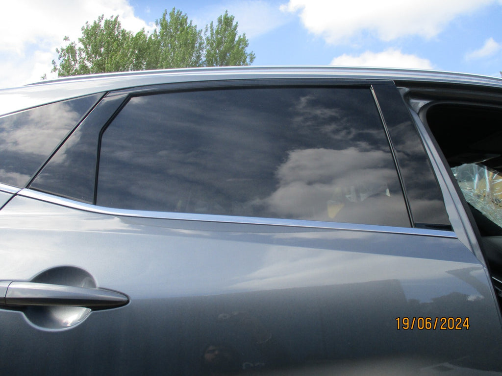 NISSAN QASHQAI J12 2023 OSR DRIVER SIDE REAR DOOR TINTED WINDOW GLASS