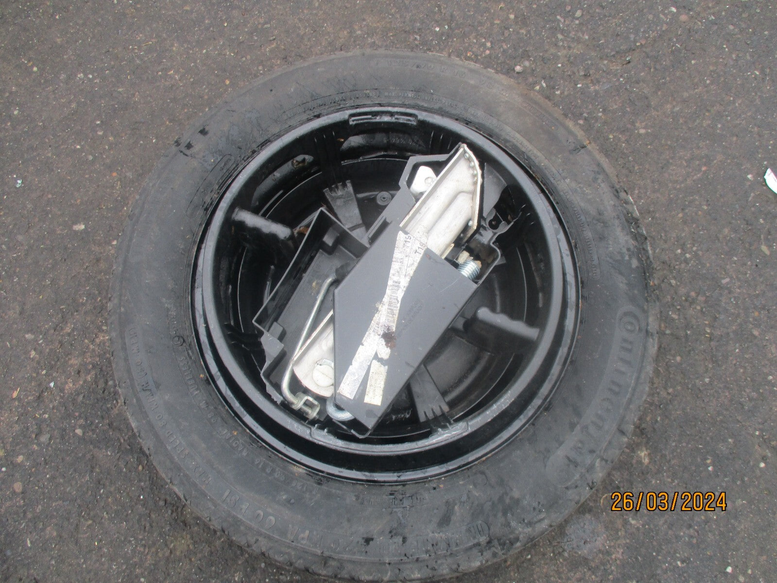 MERCEDES BENZ C CLASS 2014 W204 SPACESAVER WITH JACK SET FOAM T125/90R16