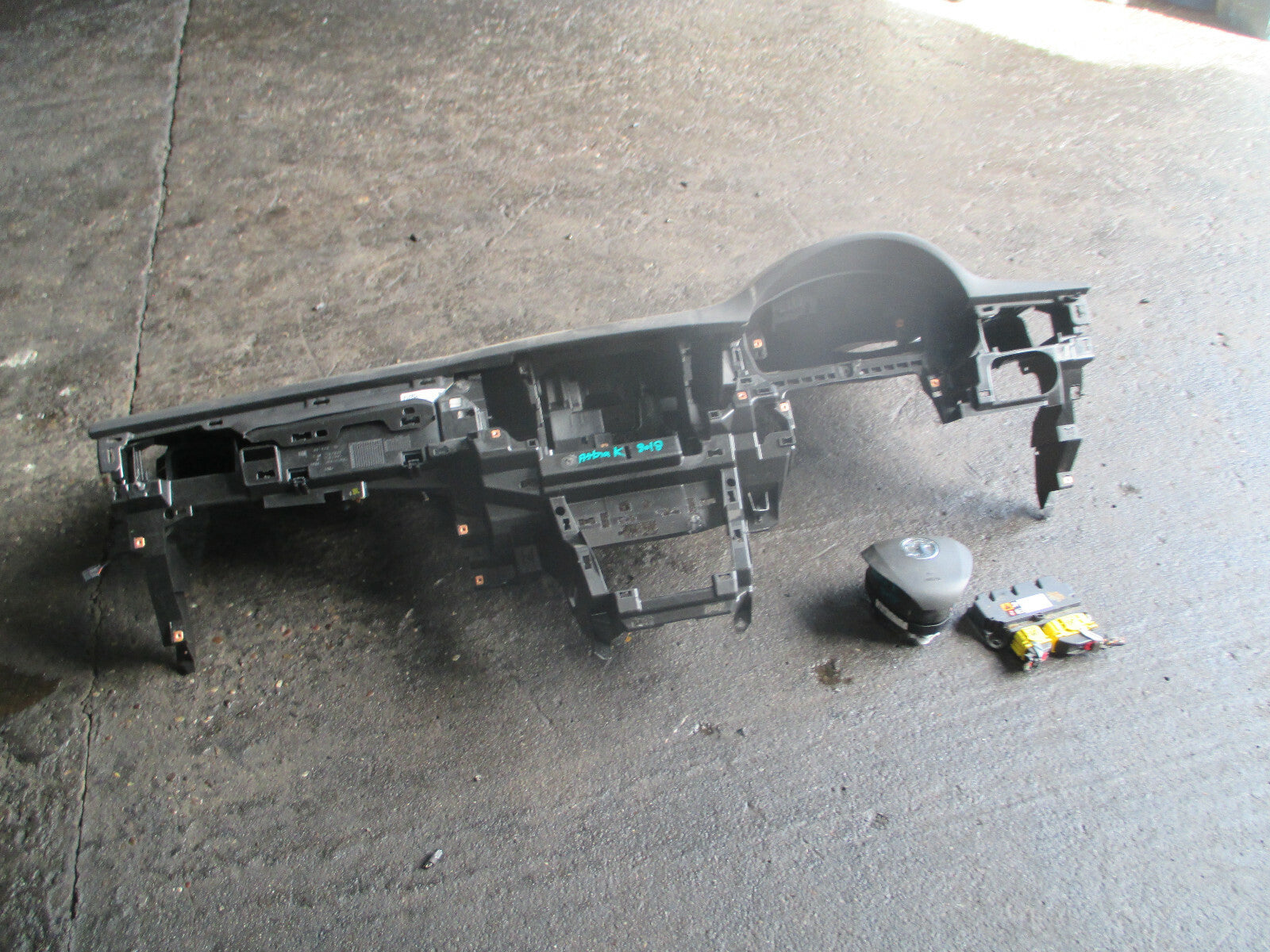 VAUXHALL ASTRA K MK7 DRIVER AIRBAG KIT DASH WITH ECU