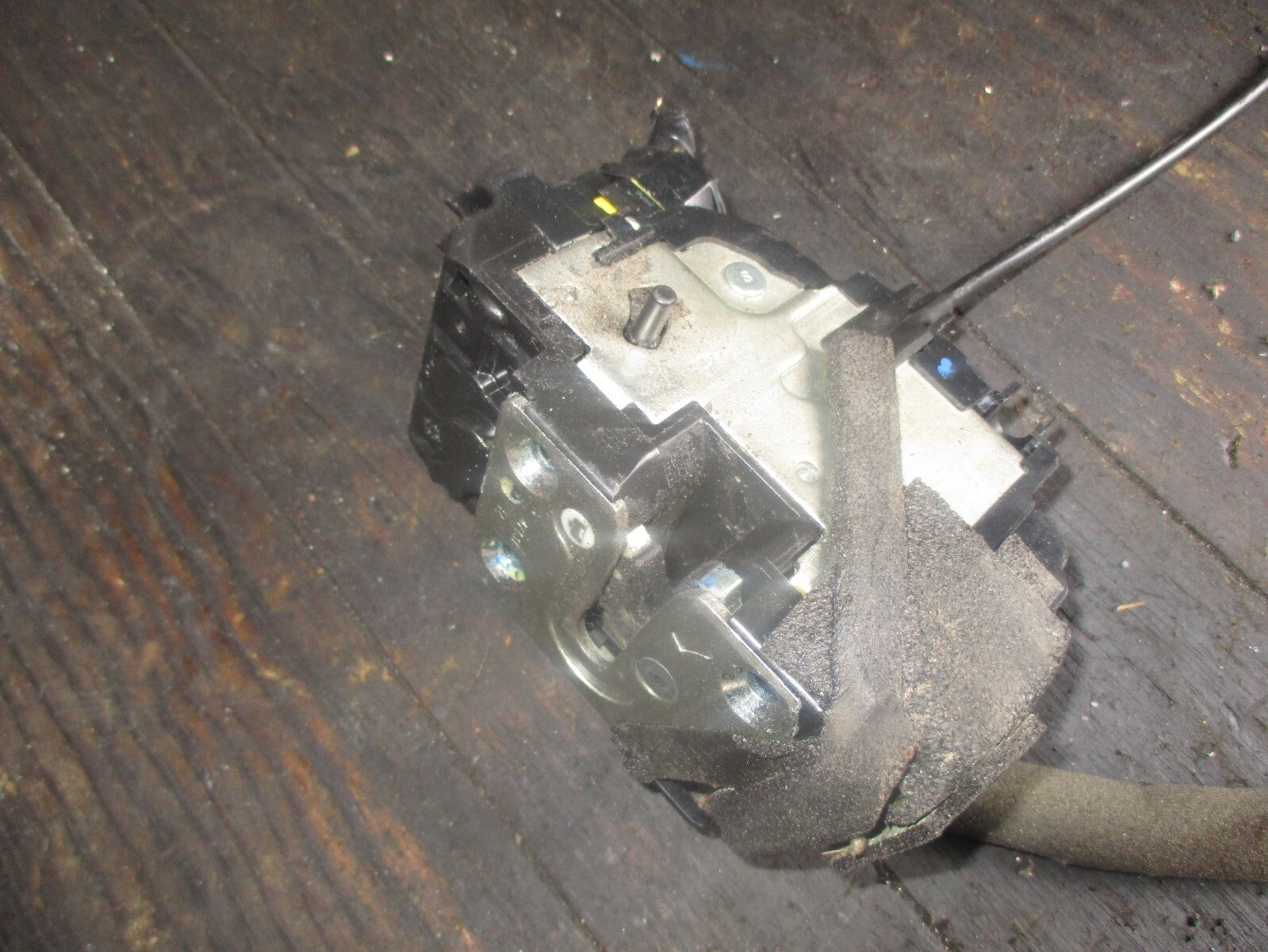 NISSAN MICRA 2013 OSR DRIVER SIDE REAR DOOR LOCK MECHANISM & HANDLE