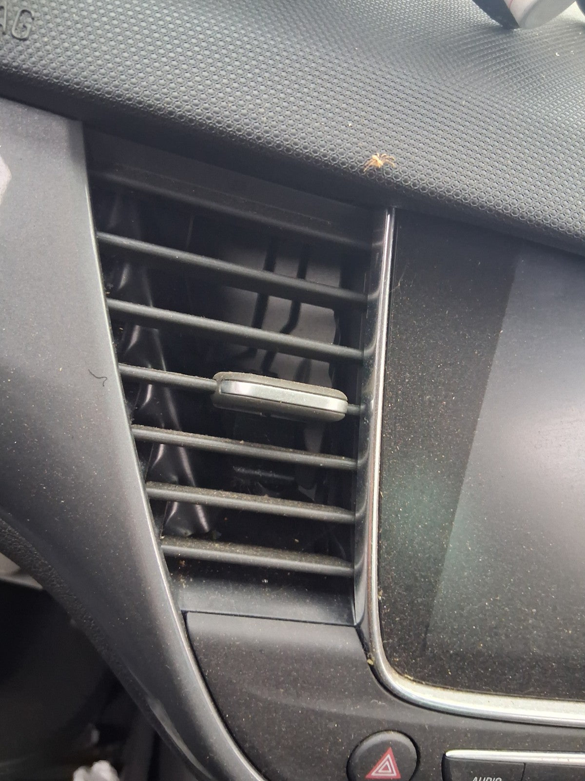 2024 VAUXHALL CROSSLAND X FRONT DASHBOARD CENTER BOTH AIR VENTS