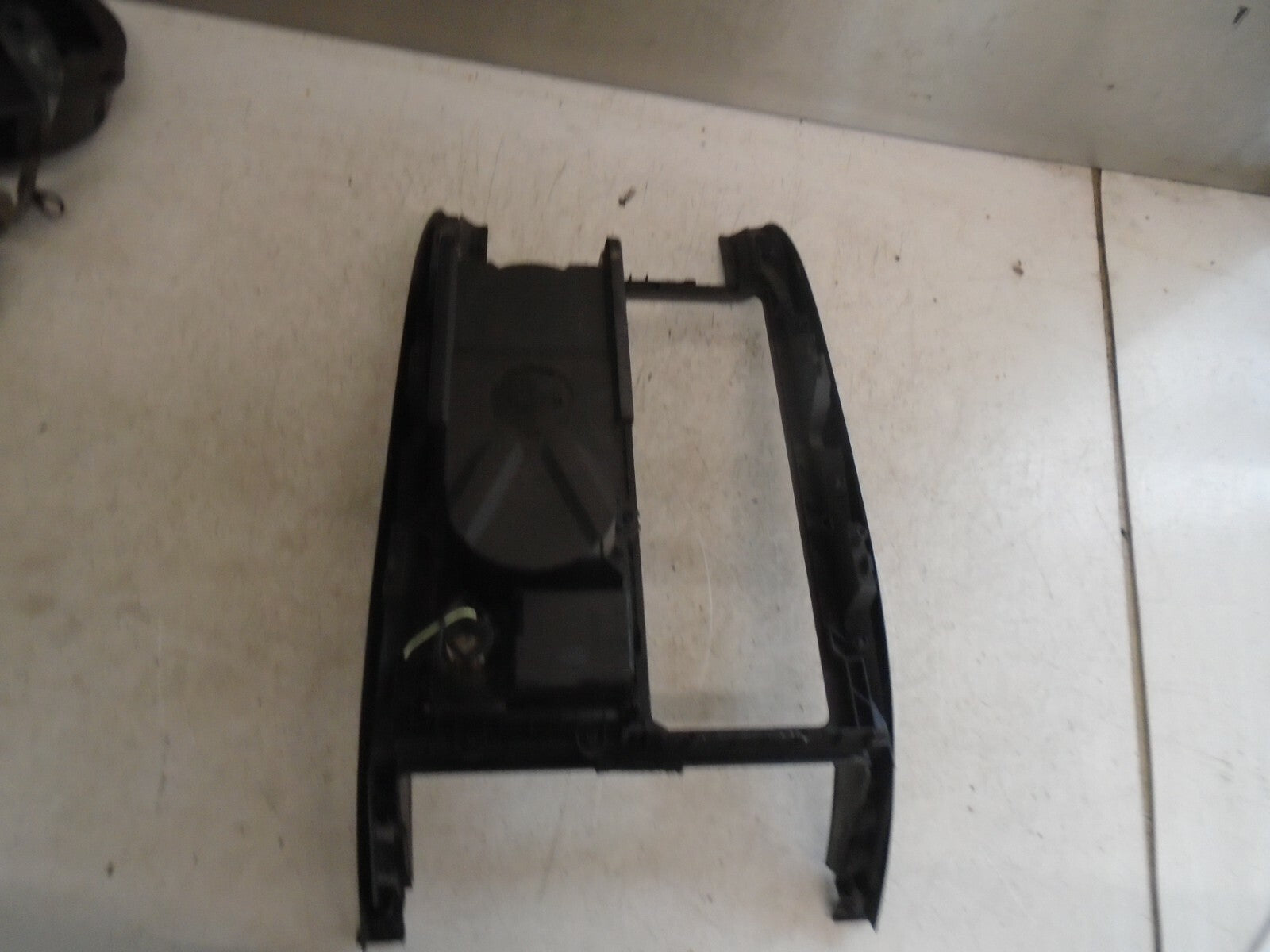 RANGE ROVER 2005 MK3 GEAR LEVER SURROUND TRIM