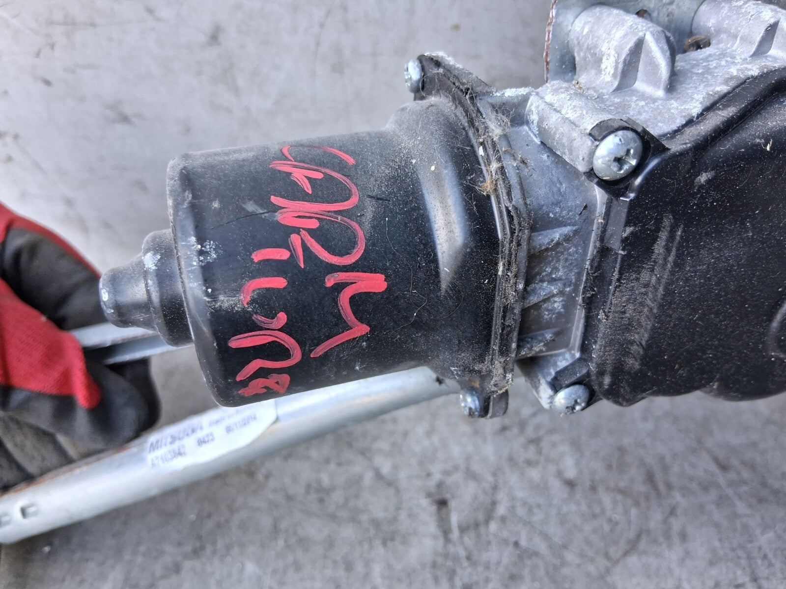 RENAULT CAPTUR 2014 FRONT WINDSCREEN WIPER MOTOR LINKAGES 288005947R