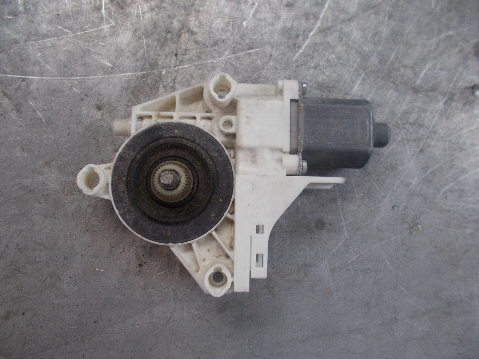 PEUGEOT 407 SW NS/ PASSENGER REAR SIDE WINDOW MOTOR 994651102