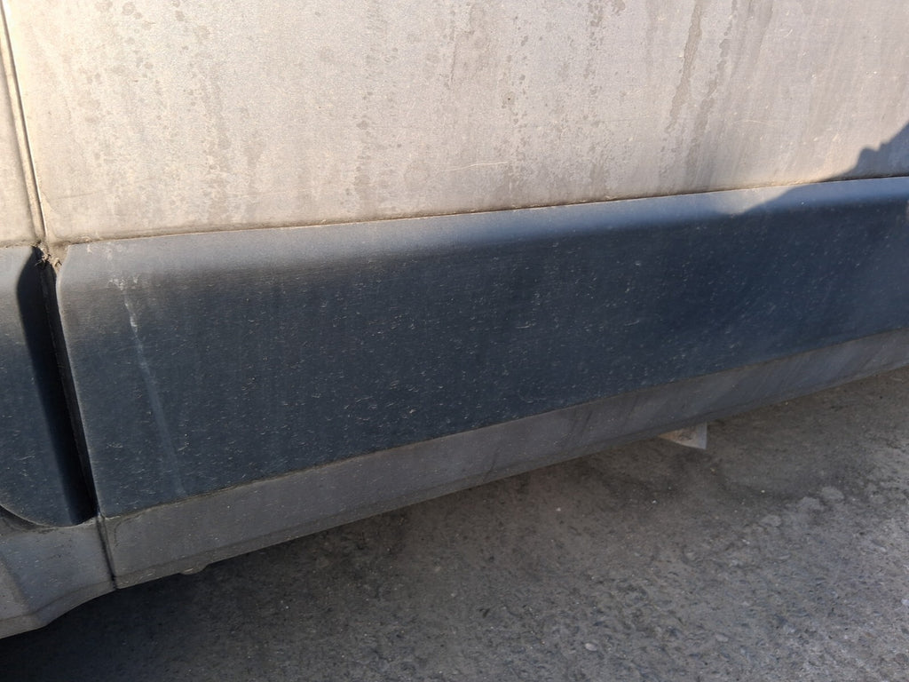 2021 PEUGEOT BOXER MK3 OSR DRIVER SIDE BODY MOULDING