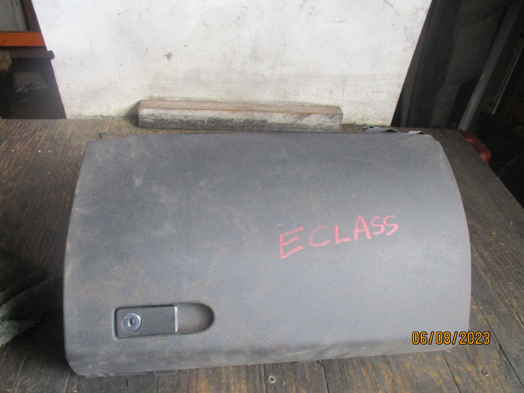 MERCEDES E CLASS W212 2010 GLOVE BOX IN BLACK A2126800391