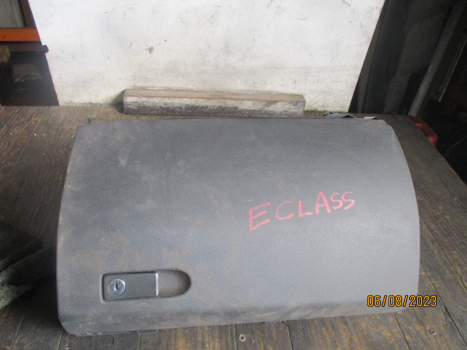 MERCEDES E CLASS W212 2010 GLOVE BOX IN BLACK A2126800391