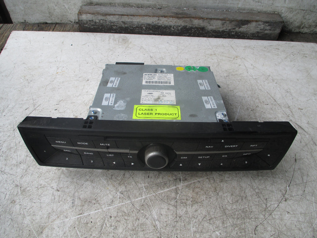 MG 6 2011 RADIO SATNAV CD PLAYER NAVIGATION HEAD UNIT 30017462 SPARE OR REPAIR