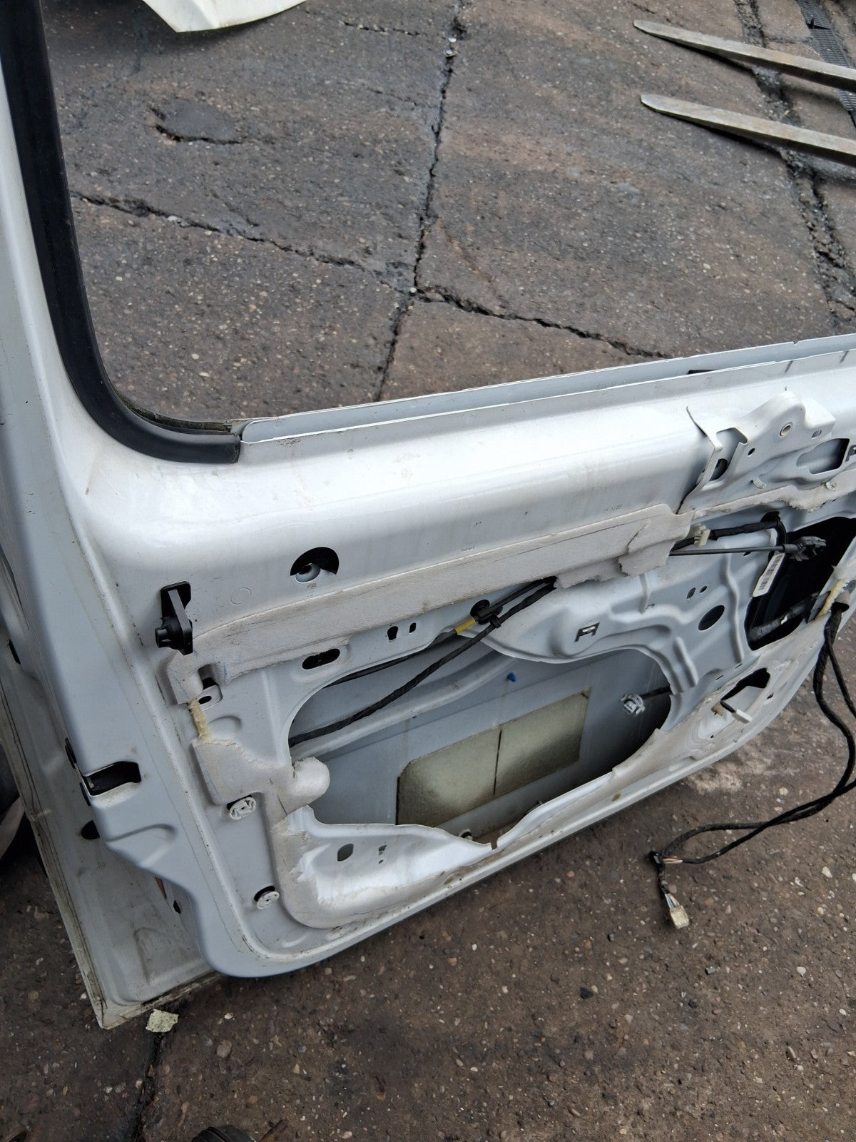 2018 MERCEDES BENZ CITAN W415 NSF PASSENGER SIDE FRONT LEFT BARE DOOR WHITE