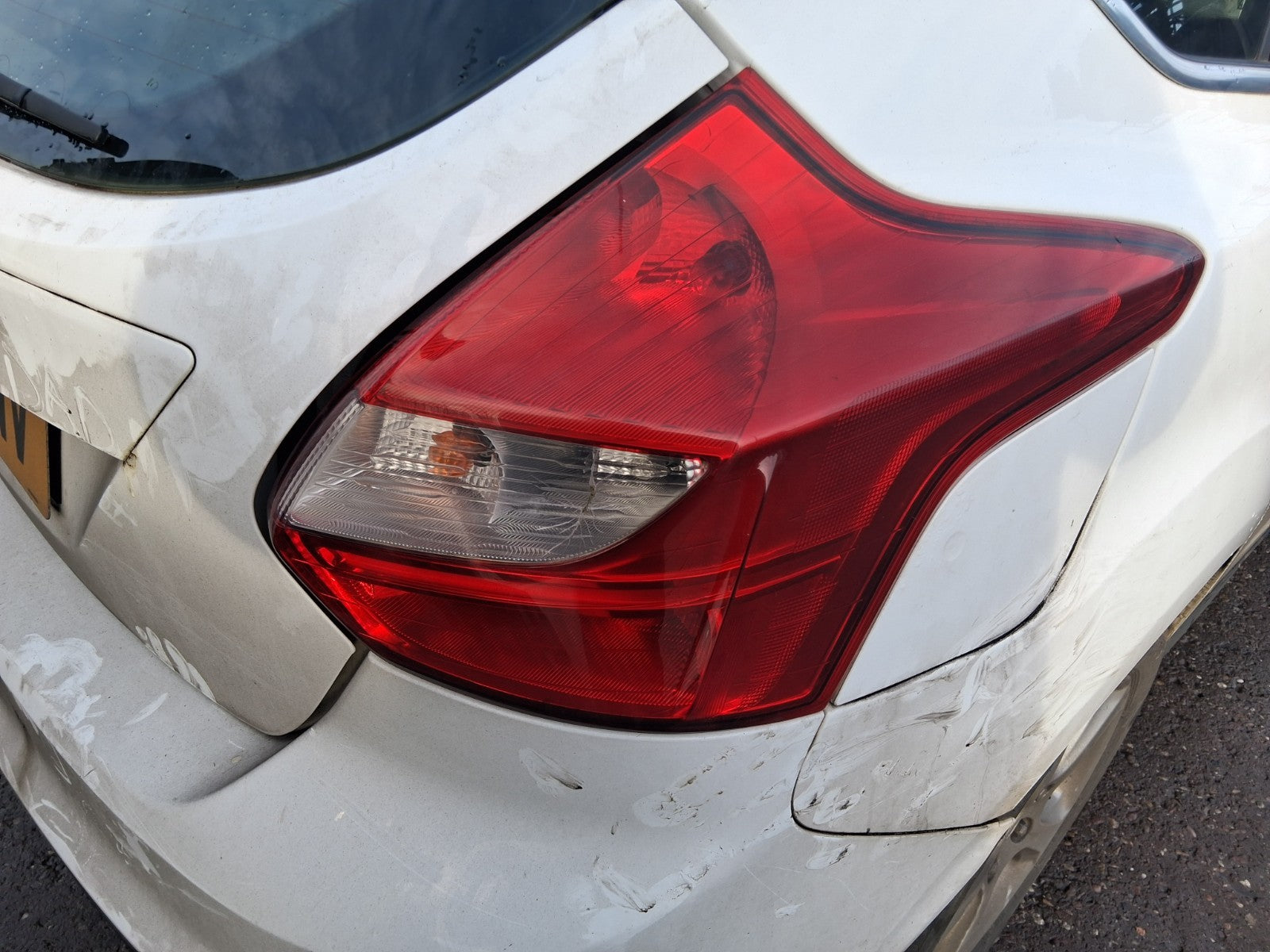 2013 FORD FOCUS MK3 HATCHBACK OSR DRIVER SIDE REAR RIGHT TAIL LIGHT